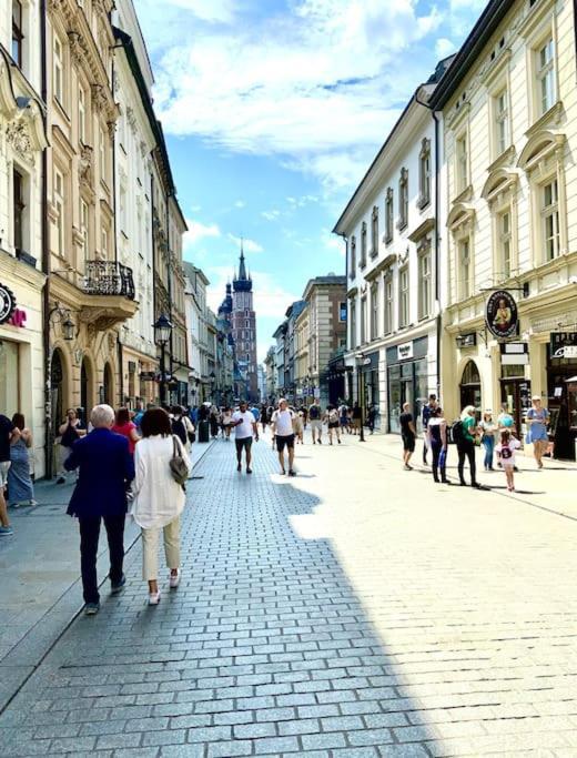 Quiet Luxury On Florianska Lägenhet Kraków Exteriör bild